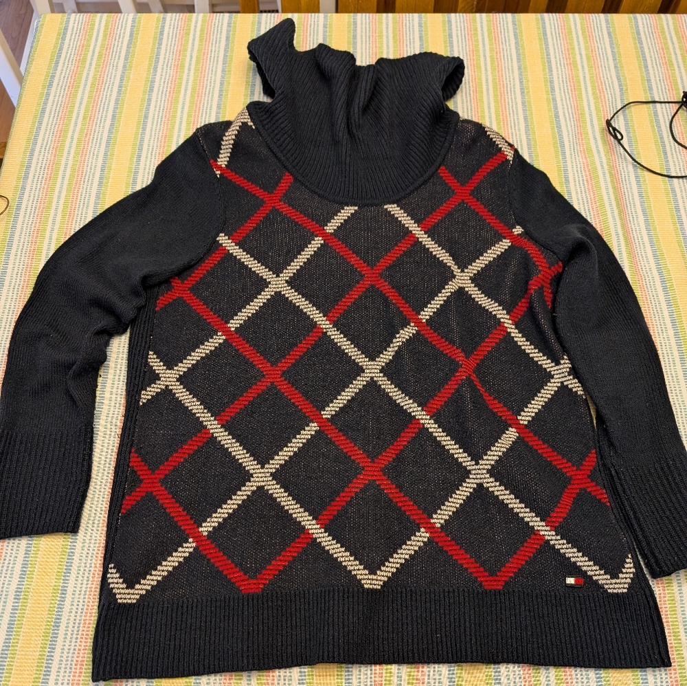 Tommy Hilfiger Gray and Pink Shrug